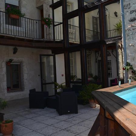 Hotel Des Consuls Castelnau-de-Montmiral Exterior photo