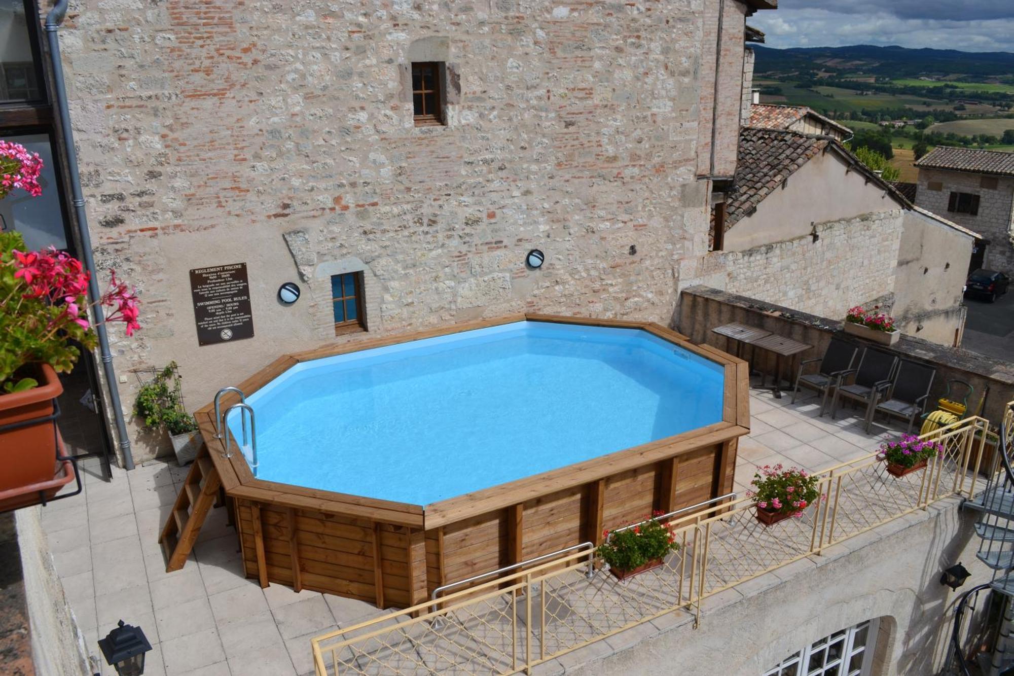Hotel Des Consuls Castelnau-de-Montmiral Exterior photo