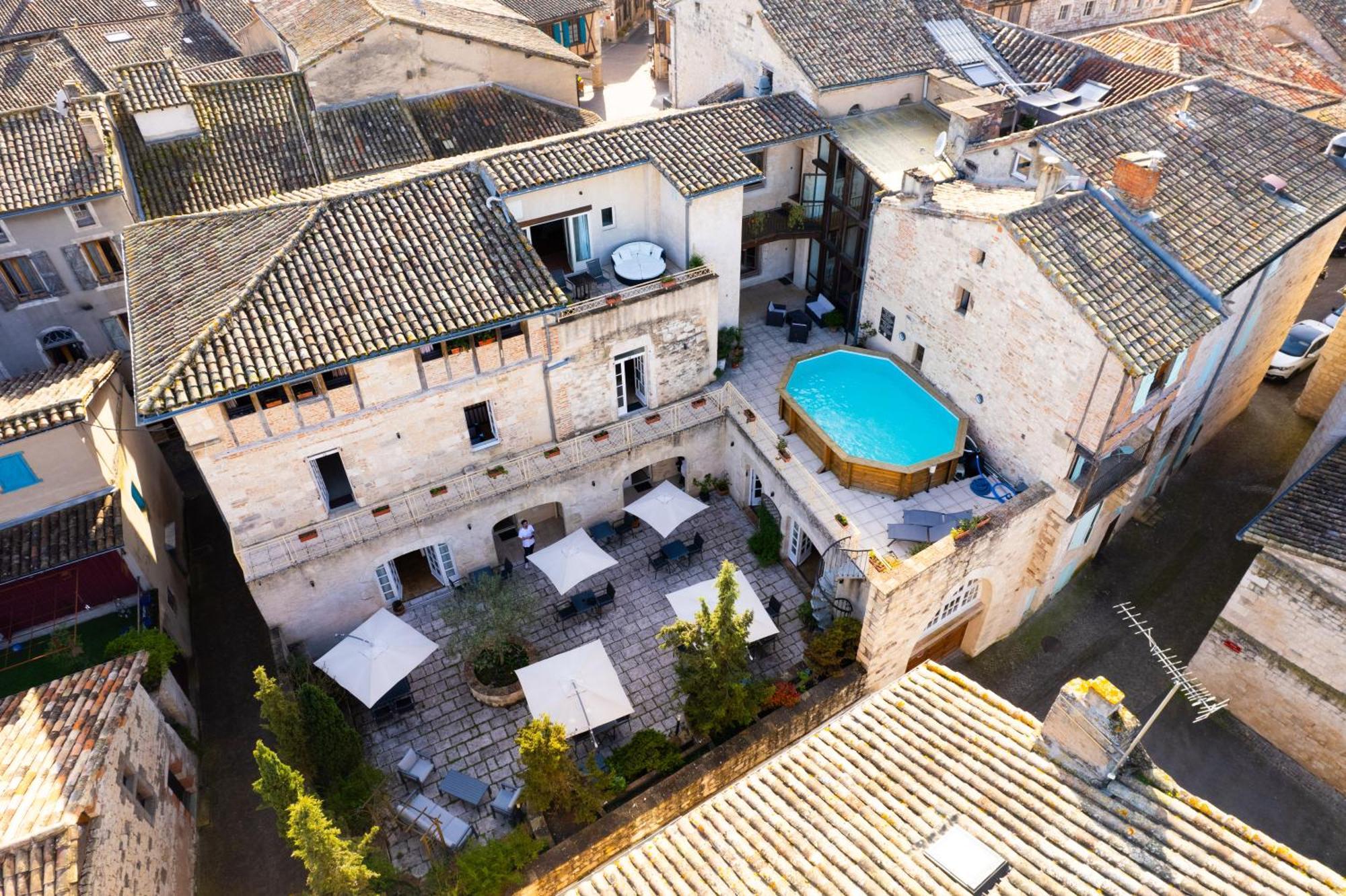 Hotel Des Consuls Castelnau-de-Montmiral Exterior photo